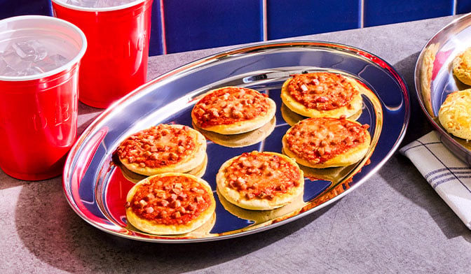 Mini pizzas jambon fromage, tomate, mozzarella — vue 2