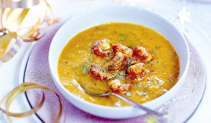 Crème de légumes d\u2019hiver au safran et aux écrevisses