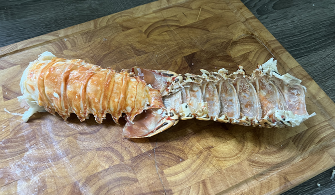 2 astuces pour pr&eacute;parer des queues de langouste