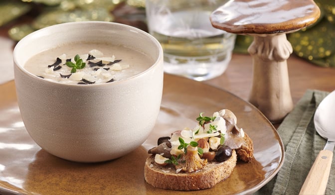 Velout&eacute; aux champignons, parmesan et truffe
