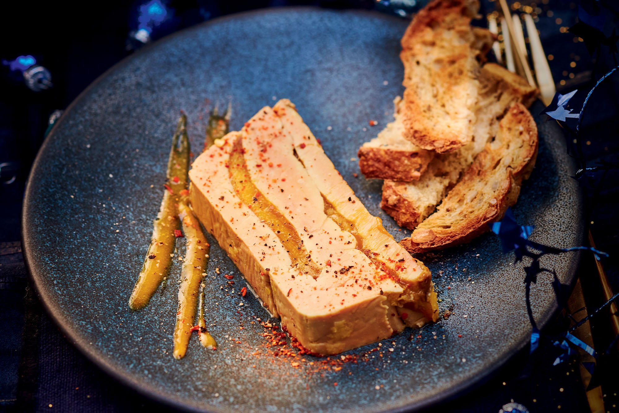 Terrine de foie gras marbr&eacute;e &agrave; la mangue