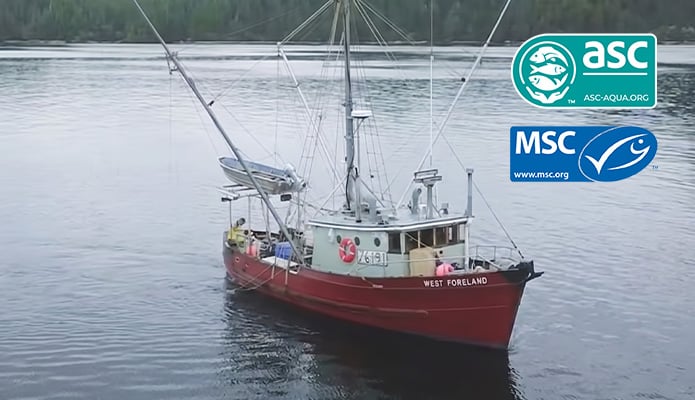 bateau de pêche avec logo asc et msc