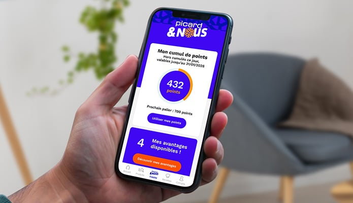 Visuel montrant une personne en train de consulter votre solde de points sur votre compte picard 