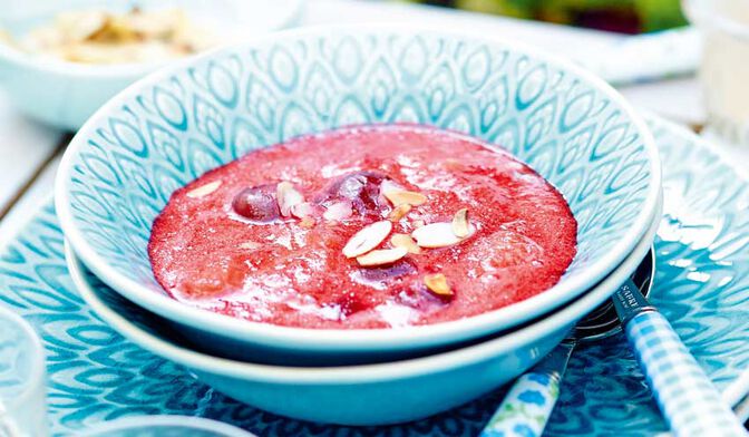 Soupe de rhubarbe et griottes